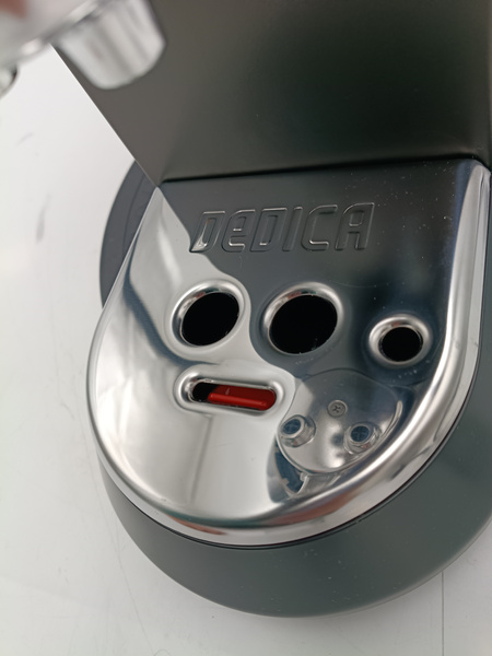 OUTLET 7325 - Ekspres do kawy DeLonghi EC 685.BK