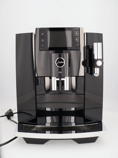 OUTLET 5844 - Ekspres do kawy Jura E8 Piano Black (EC)