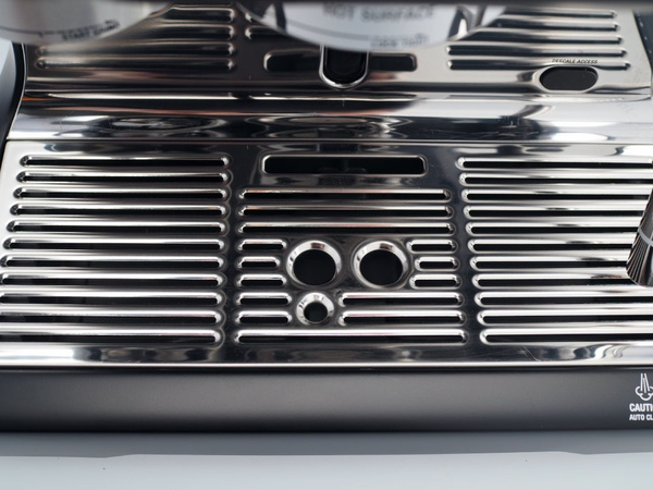 OUTLET - Kolbowy ekspres do kawy Sage SES990BTR