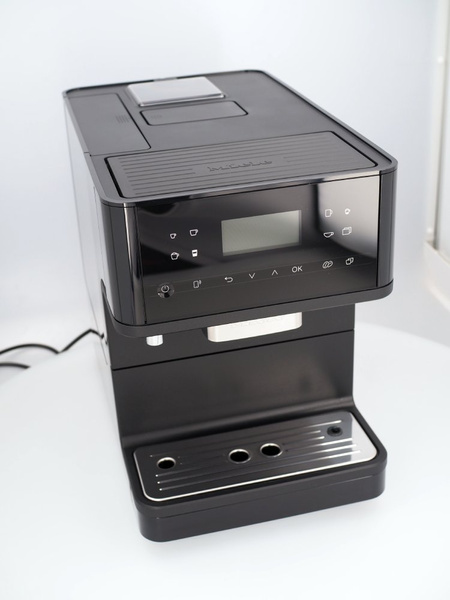 OUTLET 7446 - Ekspres do kawy MIELE CM 6560 MilkPerfection - ObsidianBlack 12131230