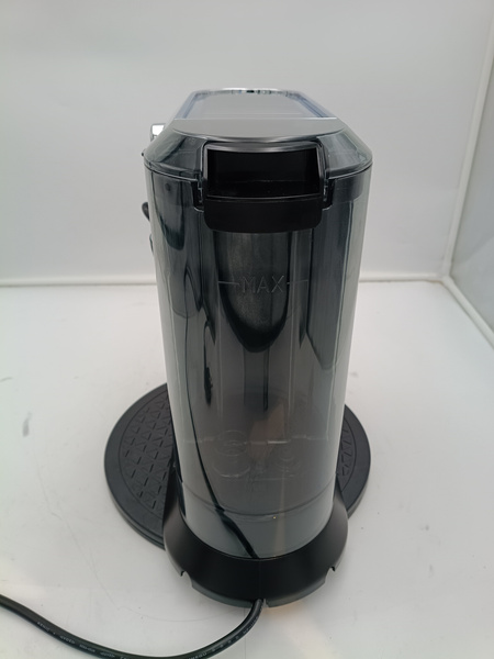 OUTLET 24351 - Ekspres do kawy DeLonghi EC 685.BK