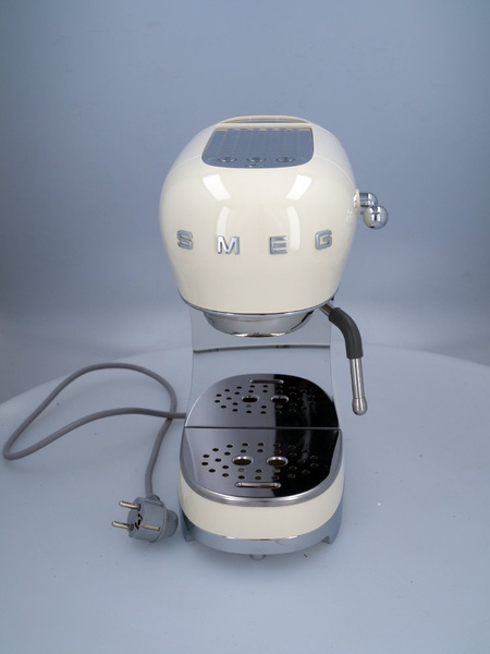 OUTLET 42121 - Ekspres do kawy Smeg ECF02CREU - Kremowy