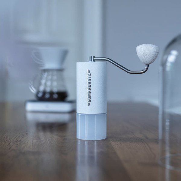 Młynek do kawy Comandante C40 MK4 Nitro Blade - Snow White - NIEDOSTĘPNY