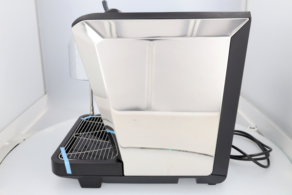 OUTLET - Ekspres do kawy Nuova Simonelli Oscar II black z podłączeniem do wody