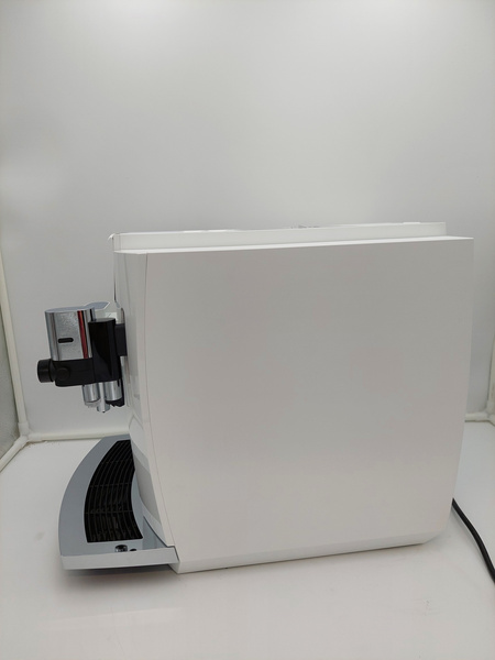 OUTLET 9767 - Ekspres do kawy Jura E8 Piano White (EC)