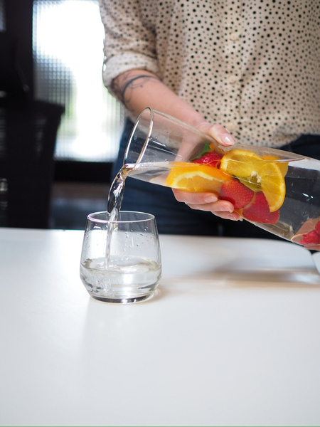 Szklana karafka z korkiem Altom 1,1L