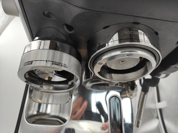 OUTLET 15129 - Kolbowy ekspres do kawy Sage SES990BTR