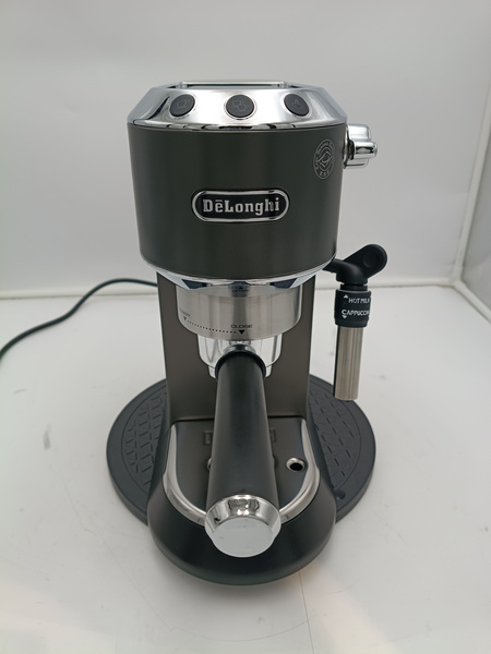 OUTLET 7325 - Ekspres do kawy DeLonghi EC 685.BK