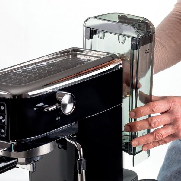 Ekspres do kawy Ariete Perfetto Slim Metal Manometro Moderna 1381/32 - Czarny
