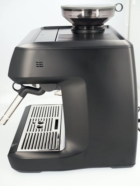 OUTLET - Kolbowy ekspres do kawy Sage SES990BTR