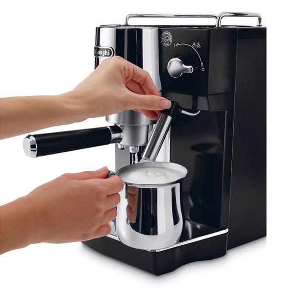 OUTLET 24570 - Ekspres do kawy DeLonghi EC 820.B