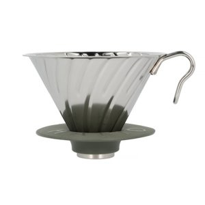 Metalowy Drip Hario Outdoor V60-02 z silikonową podstawką – NIEDOSTĘPNY