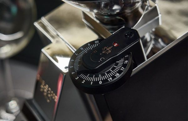 Młynek do kawy Eureka Mignon Single Dose PRO Chrome 