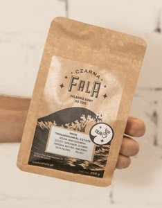 Kawa ziarnista Czarna Fala Indie Thogarihunkal Estate Natural Anaerobic 250g - NIEDOSTĘPNY - opinie w konesso.pl