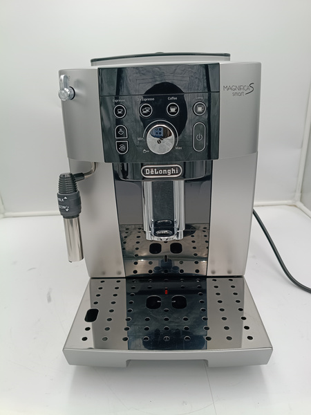 OUTLET 24190 - Ekspres do kawy Delonghi ECAM 250.23.SB