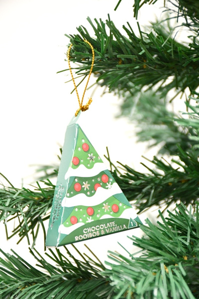 Herbata English Tea Shop Holiday Red Santa Collection - zestaw 12 piramidek