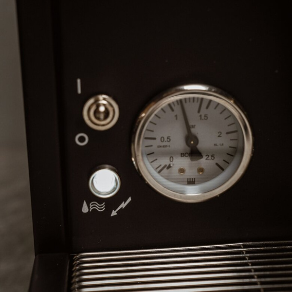 Ekspres do kawy La Pavoni Cellini Classic LPSCCB01EU - Czarny