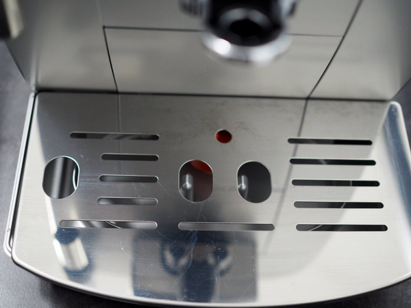 OUTLET - Ekspres do kawy DeLonghi ECAM 23.120.SB - OUTLET STAN DOBRY