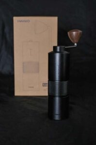 Młynek do kawy HARIO Kabuto MKBT-1B Coffee Grinder - Czarny