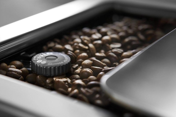 Ekspres do kawy Delonghi ECAM 650.55.MS 