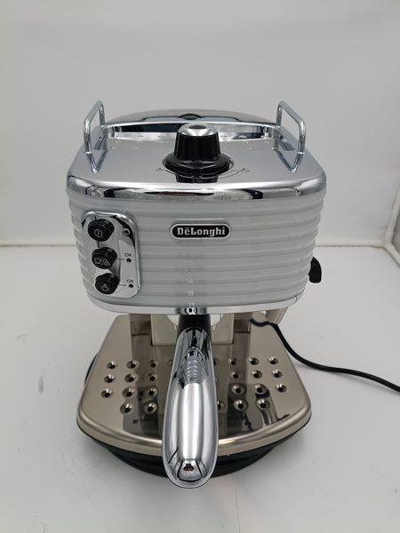 OUTLET 24193 - Ekspres do kawy DeLonghi Scultura ECZ 351.W