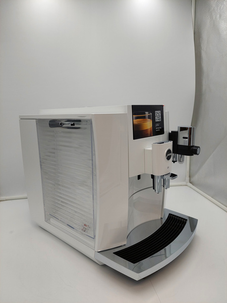 OUTLET 11356 - Ekspres do kawy Jura E8 Piano White (EC)