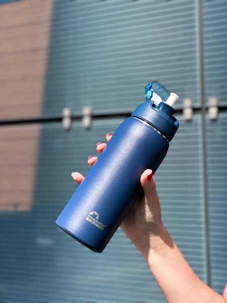 Butelka termiczna na wodę Majestic Sport Delta 750 ml - Granatowa